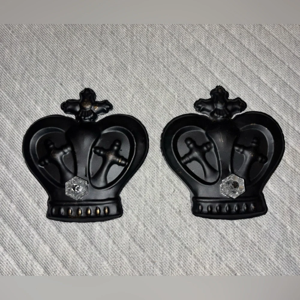 Black Crown Wall Decor Hooks royalty king queen princess cross party organize